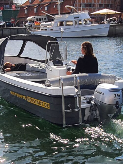 Tourenboot / Freizeitboot 470 (15 PS)